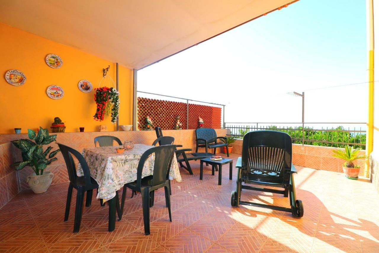 La Rosa Del Sud - De Vivo Realty Sorrento Apartment Bagian luar foto