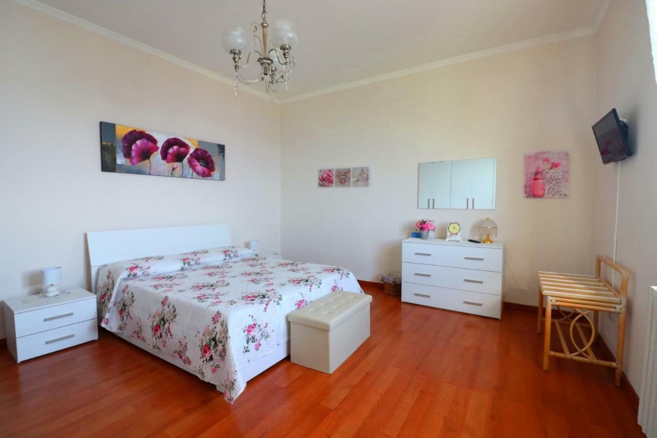 La Rosa Del Sud - De Vivo Realty Sorrento Apartment Bagian luar foto