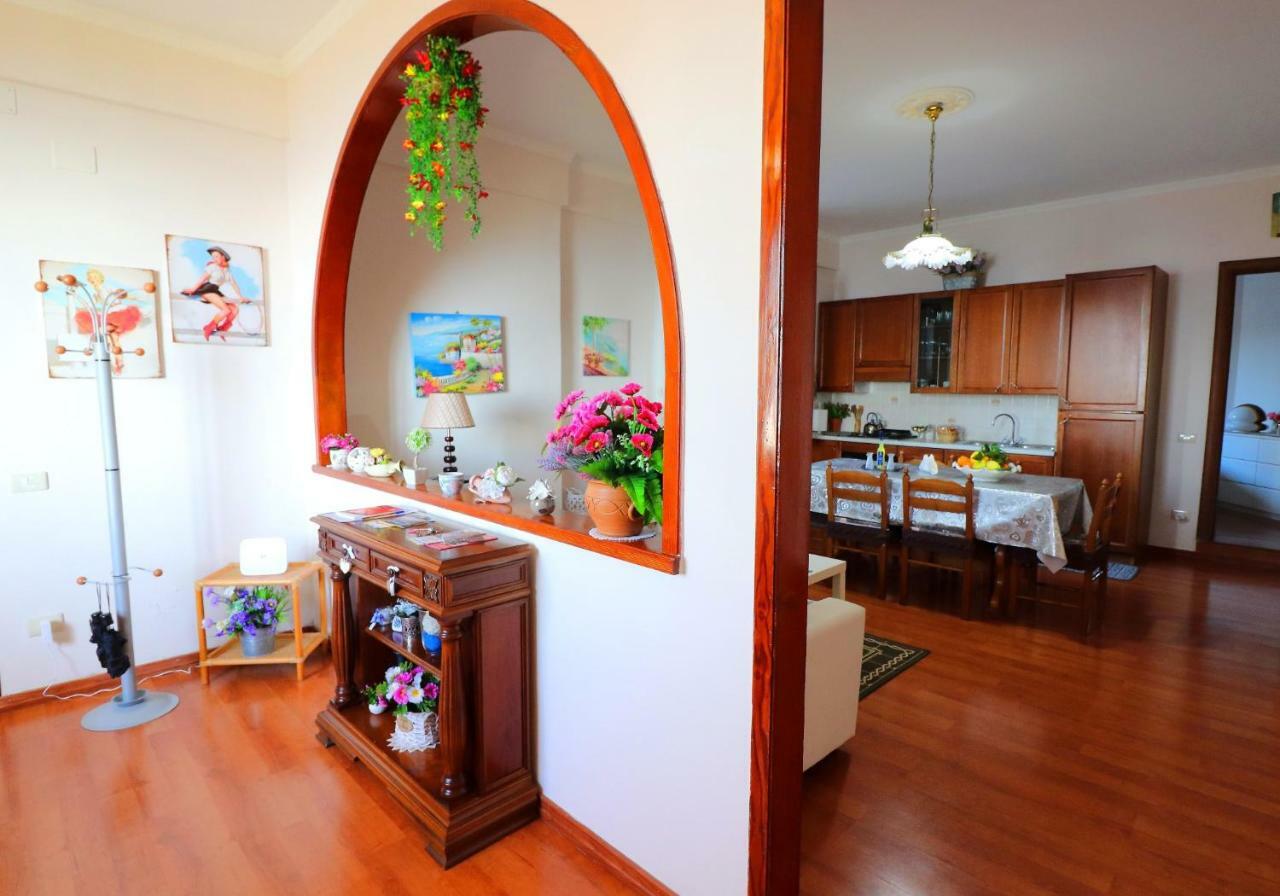 La Rosa Del Sud - De Vivo Realty Sorrento Apartment Bagian luar foto